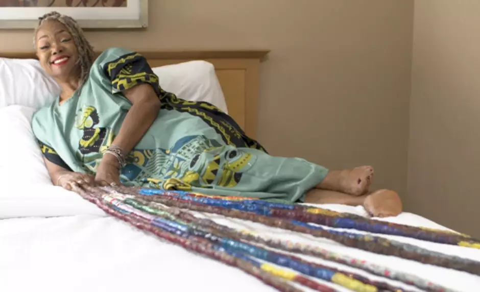 Esta Mulher Não Corta as Unhas Há 20 Anos