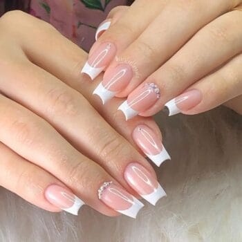 Francesinha Unha Bailarina: A Elegância em Suas Mãos