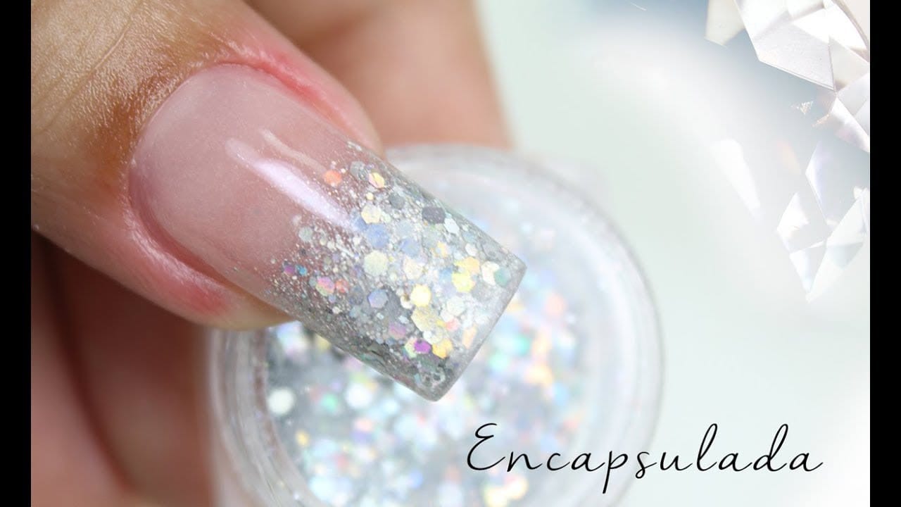 Unha bailarina encapsulada francesinha