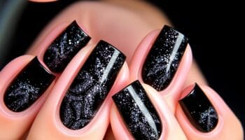 Unhas Decoradas Preta: Elegante, Poderosa e Cheia de Estilo