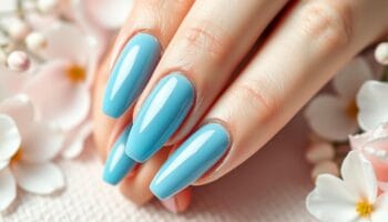 Unhas em Gel Azul Claro: Beleza e Suavidade em Suas Mãos