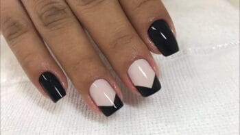 Unhas Francesinha Preta: Elegância com um Toque de Mistério