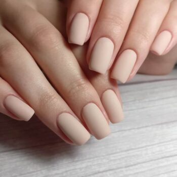 O que é: Base efeito matte para Unhas