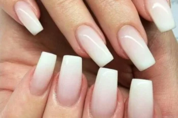 O que é: Cobertura vitrificada para unhas