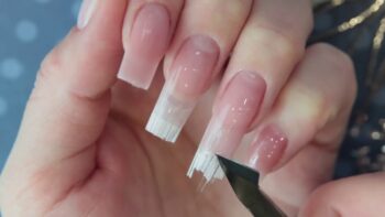 O que é: Aplicação de Gel em Unhas