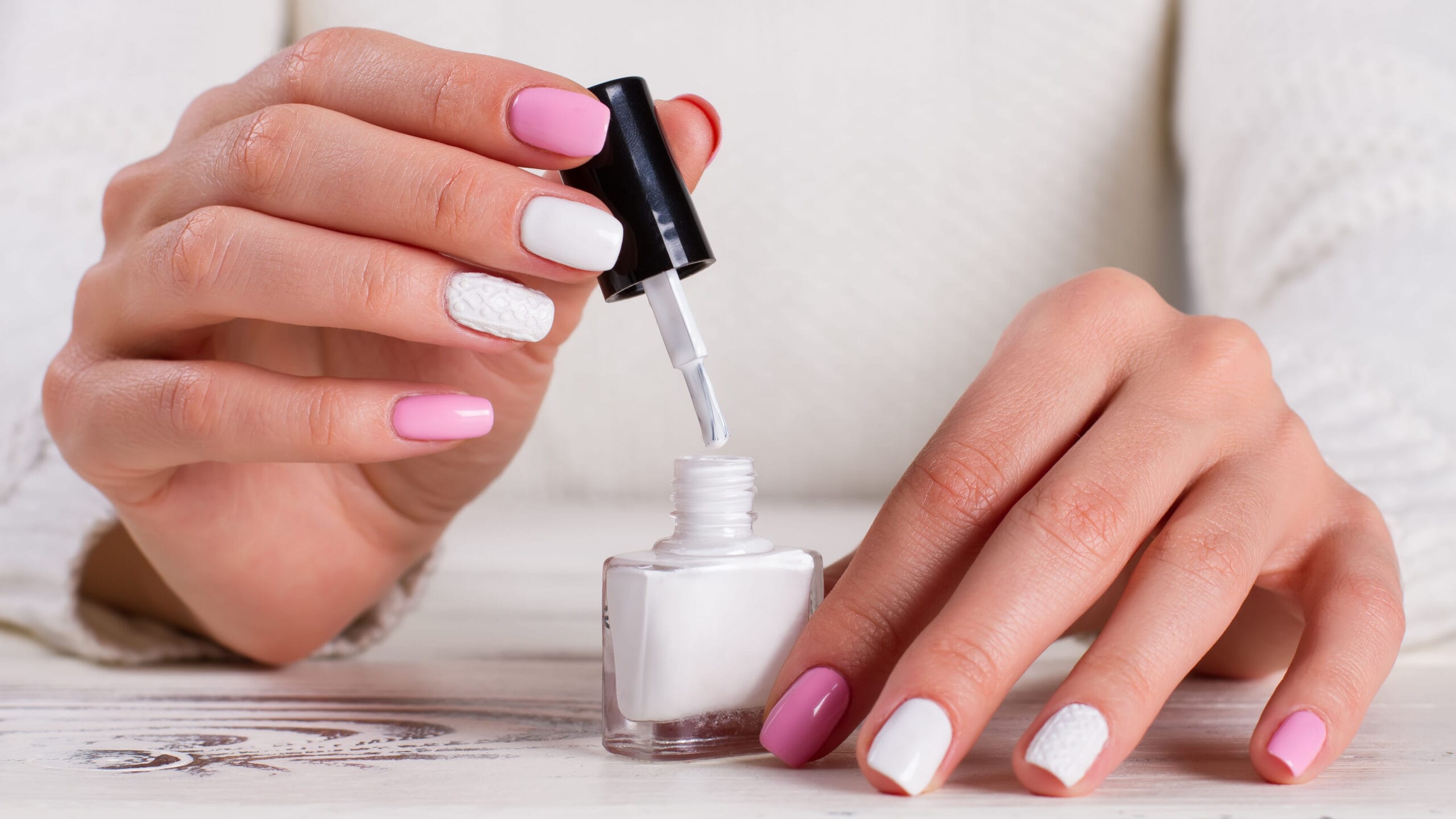 Gel Nails: Transform Your Hands with a Stunning Look