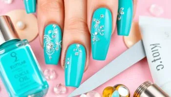 Minhas unhas decoradas em azul turquesa: Passo a passo