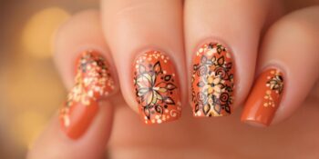 Unhas Decoradas Terracota: Elegância Quente para Suas Mãos