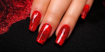 Unhas Decoradas Vermelhas: Destaque Seu Poder e Elegância