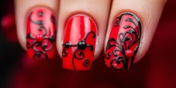 Unhas Decoradas Vermelhas e Pretas: O Contraste Perfeito