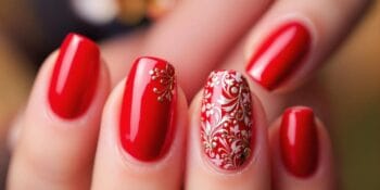 Unhas Vermelhas Decoradas: Elegância e Delicadeza Irresistíveis