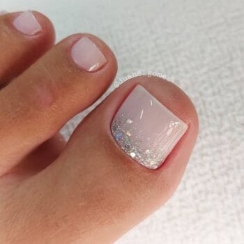 Unhas Decoradas dos Pés: Simplicidade e Elegância nas Mãos