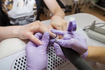 Curso de Manicure em Curitiba: Descubra o Valor e Mais