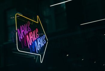 Melhores marcas de lixa elétrica: dicas para iniciantes manicures